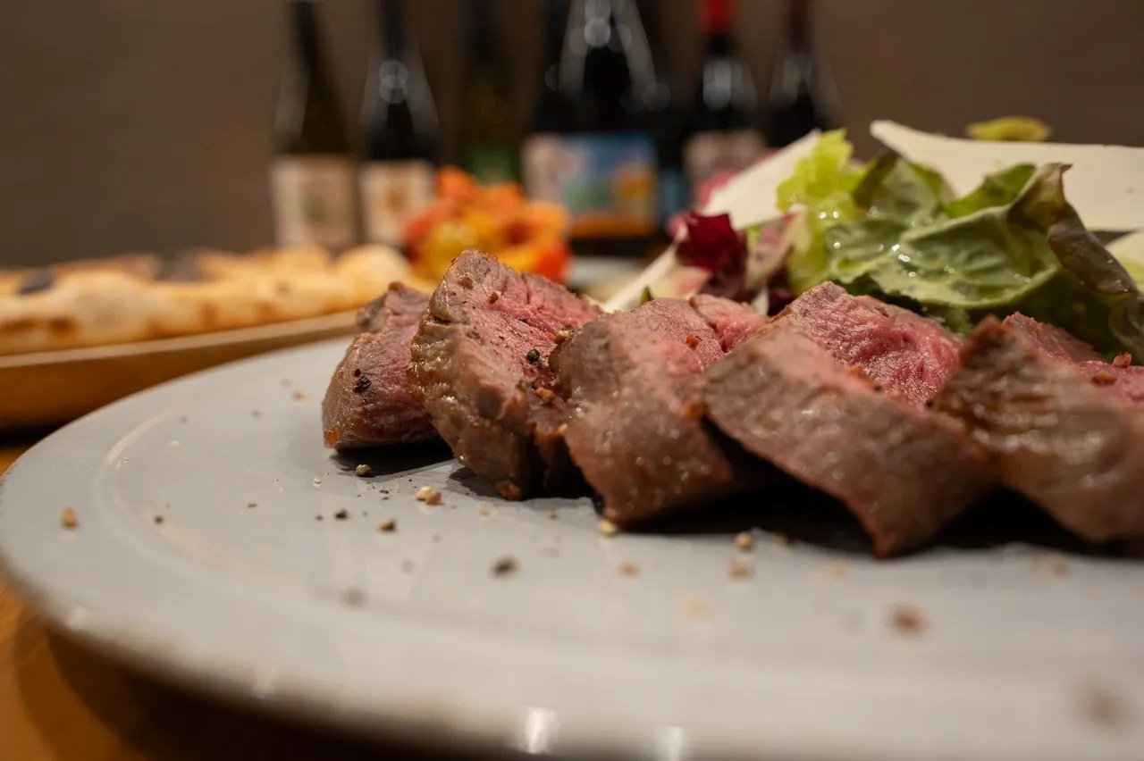 穏やかな時間を演出するディナー